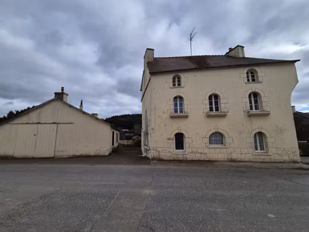 propriété à finaliser deux maisons en pierre centre-bou