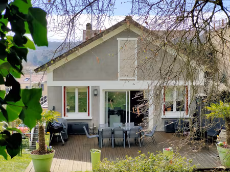 maison ancienne renovee avec vie de plain pied - centre vill