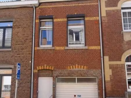 agreable petite maison 1 ch. avec garage jardin et terrasses