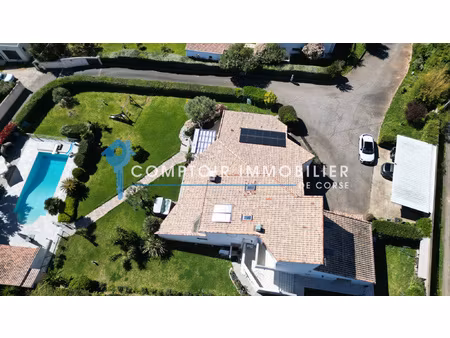 villa t6 de 262 m2 avec piscine à moriani plage