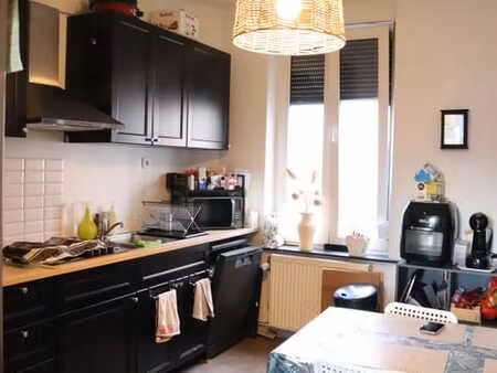 a voir !!! maison 2 chambres avec terrasse à angleur