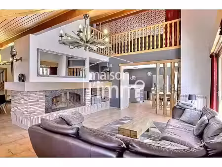 location appartement 8 pièces 321.4 m² à la chapelle-d'abondance (74360)  699 000 €