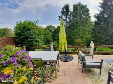 maison en pleine verdure  5 pièces