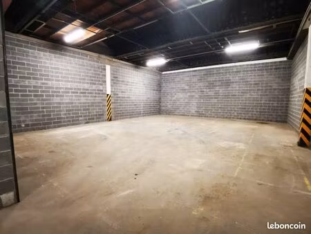 garage/box 100 m² roubaix
