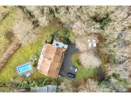 maison traditionnelle à vendre à saint-fiacre-sur-maine