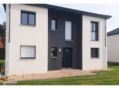 propriété 4 pièces 93 m²
