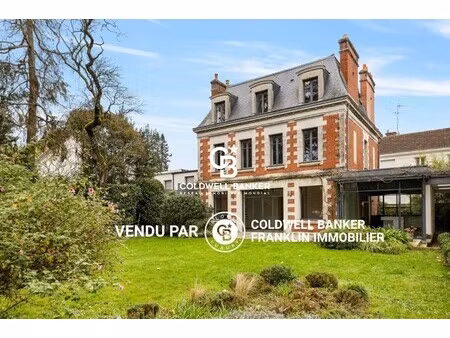 hôtel particulier à vendre dans le quartier rond-point de rennes