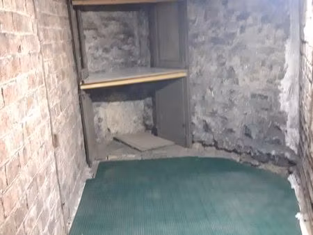 cave parisienne rue de chanzy 8 m²