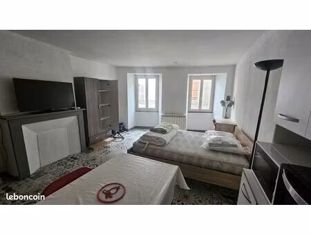 studio 1 pièce 24 m²