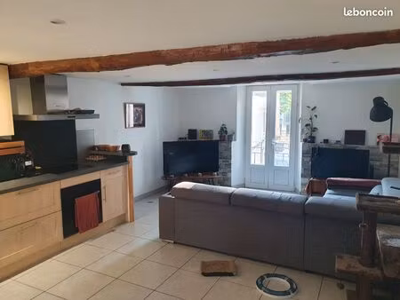 a louer duplex 2 chambres centre village