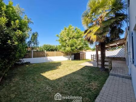 vente maison à la roche-sur-yon (85000) : à vendre / 117m² la roche-sur-yon