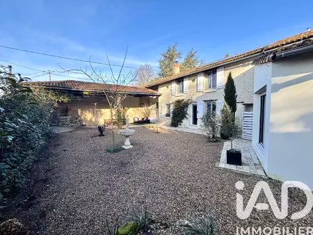 vente maison 5 pièces 170 m² chalais (86200)