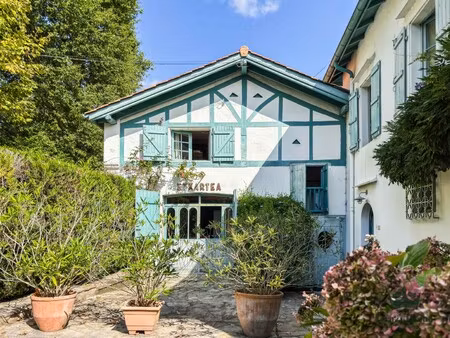 maison de luxe à vendre à arbonne