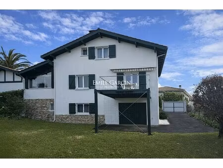 maison de luxe à vendre dans le quartier nord
