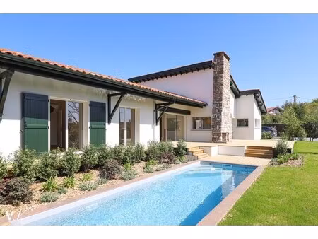 maison de luxe à vendre à arbonne