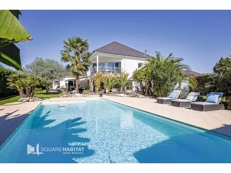 villa de luxe à vendre à bénéjacq