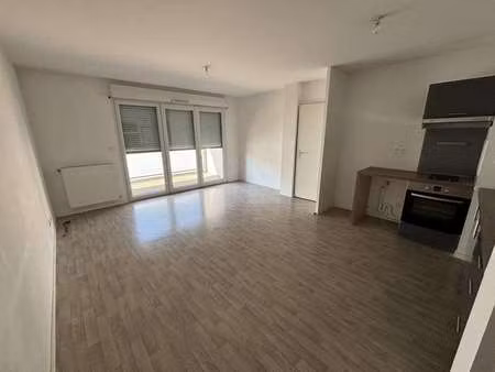 location appartement 2 pièces à nantes (44000) : à louer 2 pièces / 49m² nantes