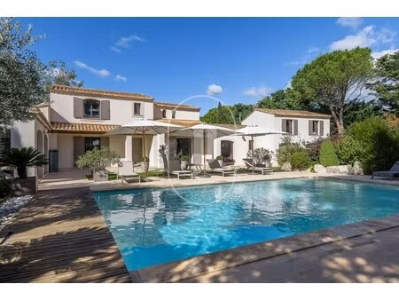 villa de luxe à vendre à lagnes