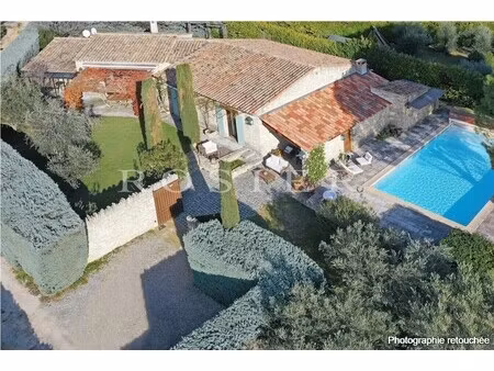 maison de luxe à vendre à gordes