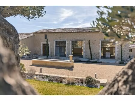 maison de luxe à vendre à cucuron