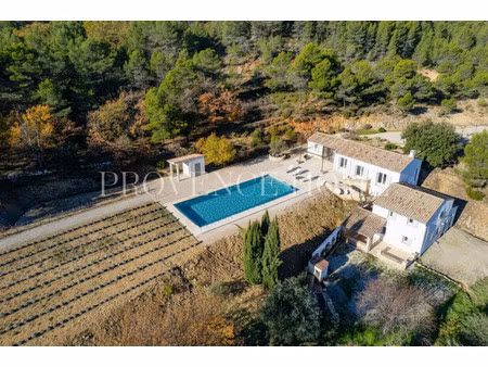 maison de luxe à vendre à joucas