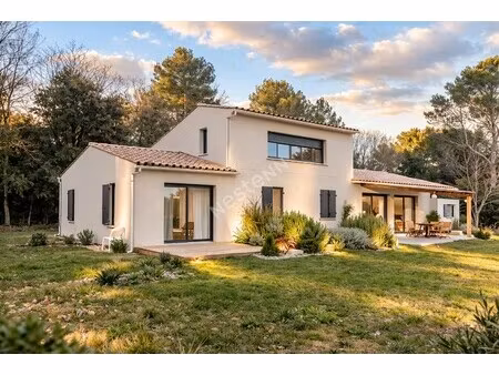 maison de luxe à vendre à la motte-d'aigues