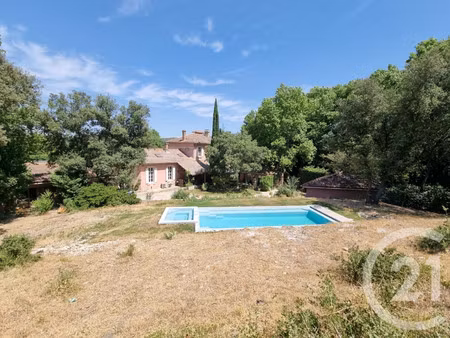 maison de luxe à vendre à fontaine-de-vaucluse