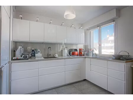 appartement 2 pièces 47 m² + cave et parking