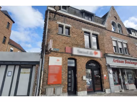 immeuble mixte estaires avec local commercial 100m² et 1t2 duplex