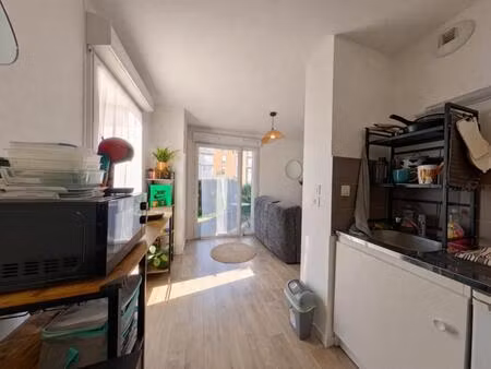 à louer - studio meublé - poitiers gibauderie - proximité immédiate faculté de médecine