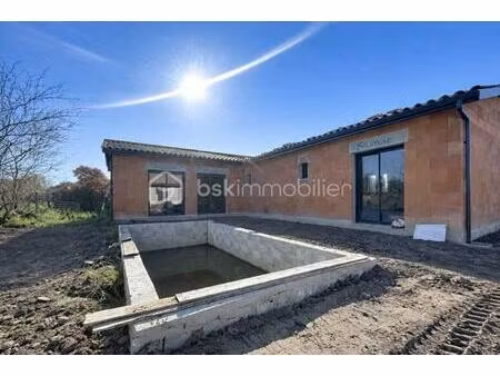 maison de 150 m² à laruscade