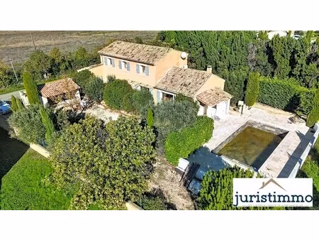 mas à vendre à travaillan