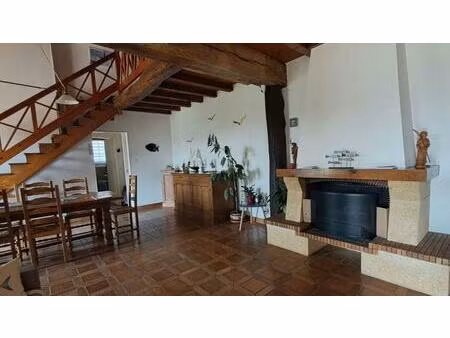 superbe maison de charme 137 m2 terrain plat 1600 m2 garage preau