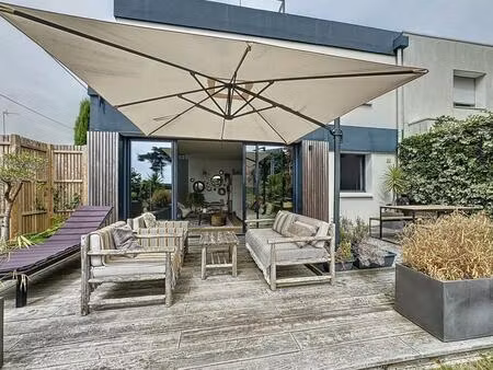 larmor-plage : appartement rénové avec vue mer  jardin privatif à 100 m de la plage