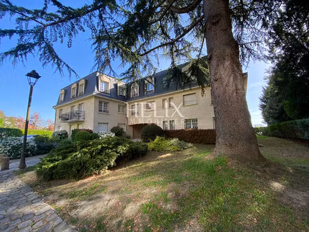 le pecq 3 pièces 75 m² à proximité immediate de saint germain en laye