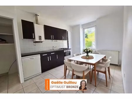 appartement rdc 3 pièces -56m²- vue mer - st pol de léon - place de parking + cave