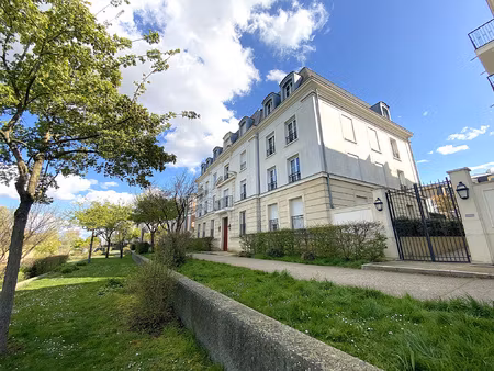 beau f3 - 66 m2 - proche lac