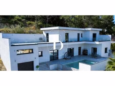 maison avec piscine et terrasse bagnols-sur-ceze (30)