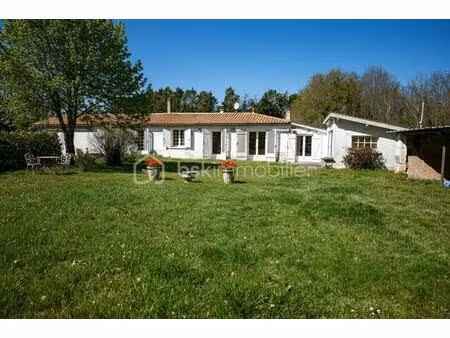 maison type longere sur parcelle de 1033 m2