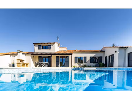 maison saint-sulpice-de-royan m² t-5 à vendre  598 500 €