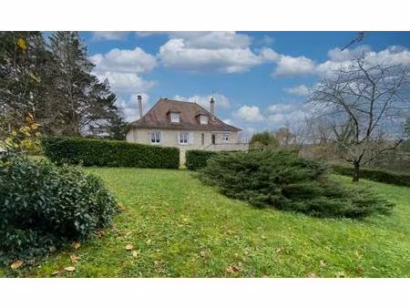 maison de caractère t5 avec potentiel d’aménagement supplémentaire grand terrain clôturé e