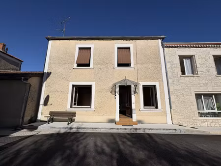 maison de village avec jardin  dépendances et grand garage