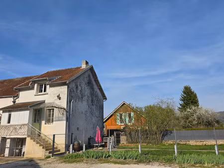 10 minutes nuits-saint-georges : maison de village t3 avec jardin et atelier