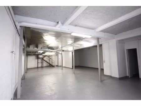 entrepôt de 300 m2
