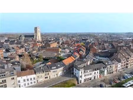 maison rénovée + entrepôt