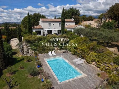 maison de luxe à vendre à mormoiron