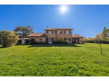 maison de luxe à vendre à chazay-d'azergues