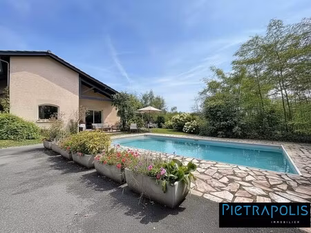 maison de luxe à vendre à cailloux-sur-fontaines