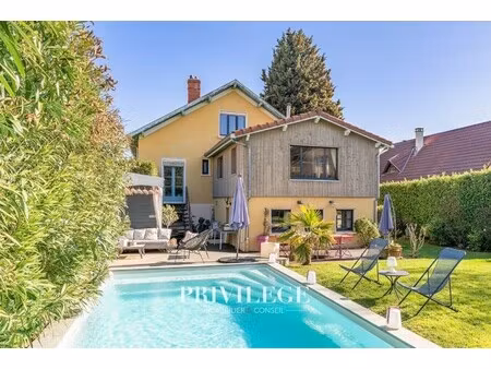 maison de luxe à vendre à champagne-au-mont-d'or