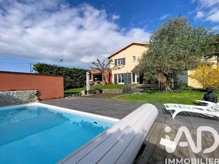 maison de luxe à vendre à charly